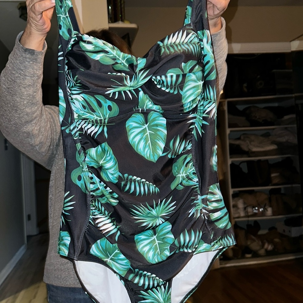Women’s one piece swimsuit
